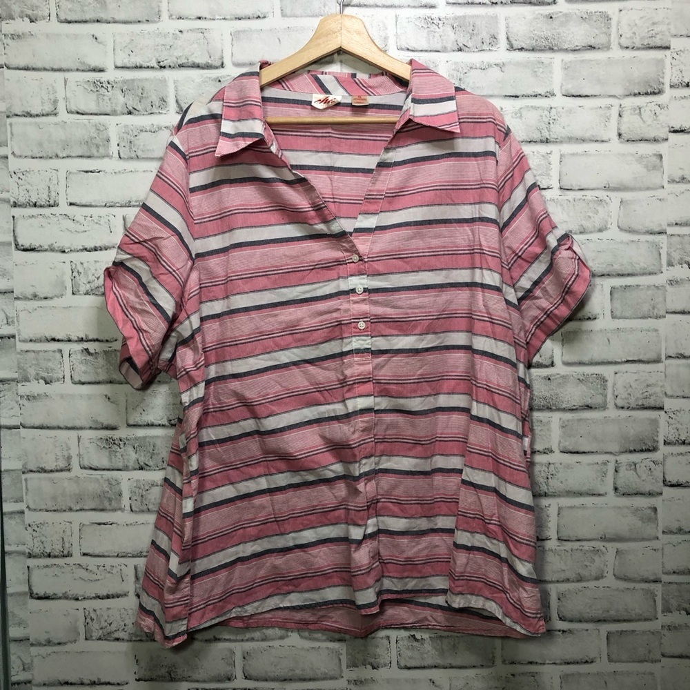 Chic Pink and White Striped Shirt